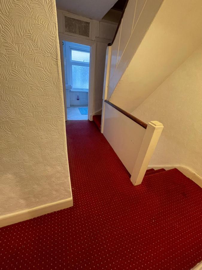Elmdene Road - Large Room London Exterior photo